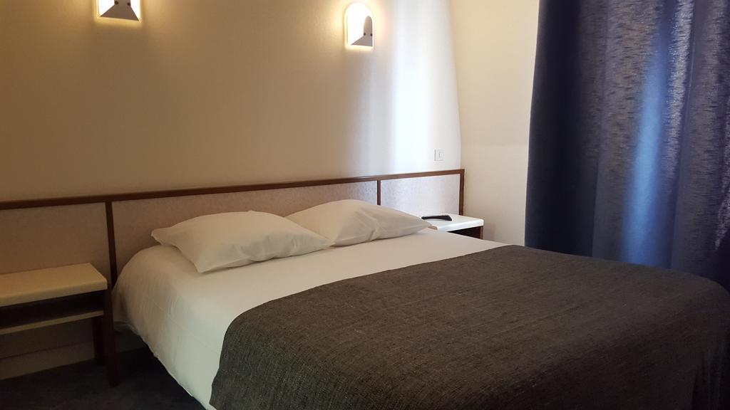 Hotel Le Passiflore Saint-Pol-de-Léon Eksteriør billede